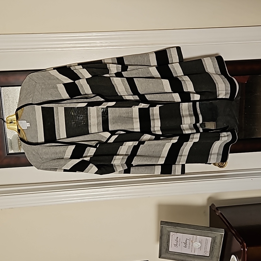 Sunday Long Sleeve Cardigan XL. Black, white, and grey stripes.